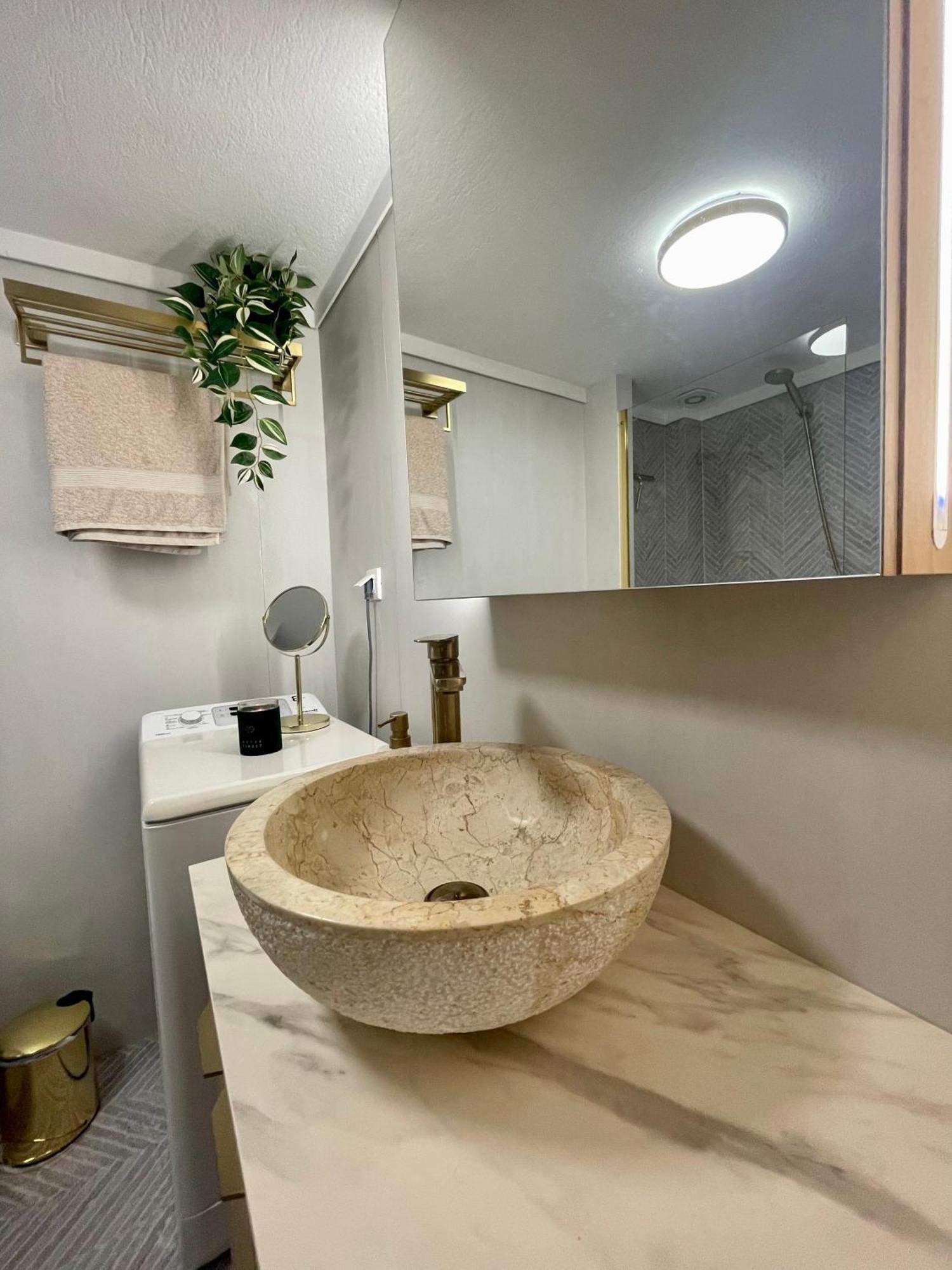 Fterna Apartment *